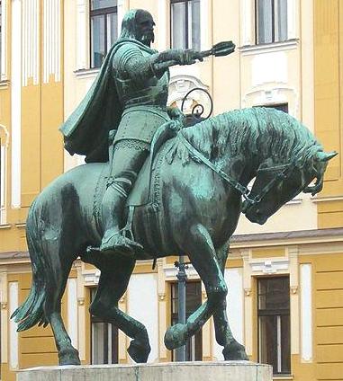 Hunyadi János szobra Pécs főterén